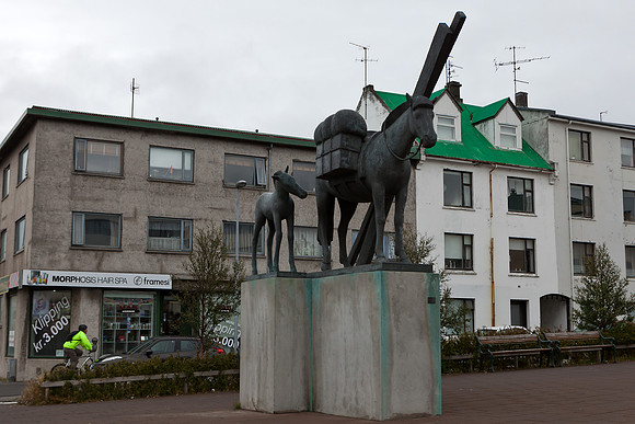 Sculpture at Laugarvegur in Reykjavik